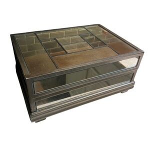 ▶️ Uttermost ◀️ Trory Mirror Tile
Luxury Lined box.